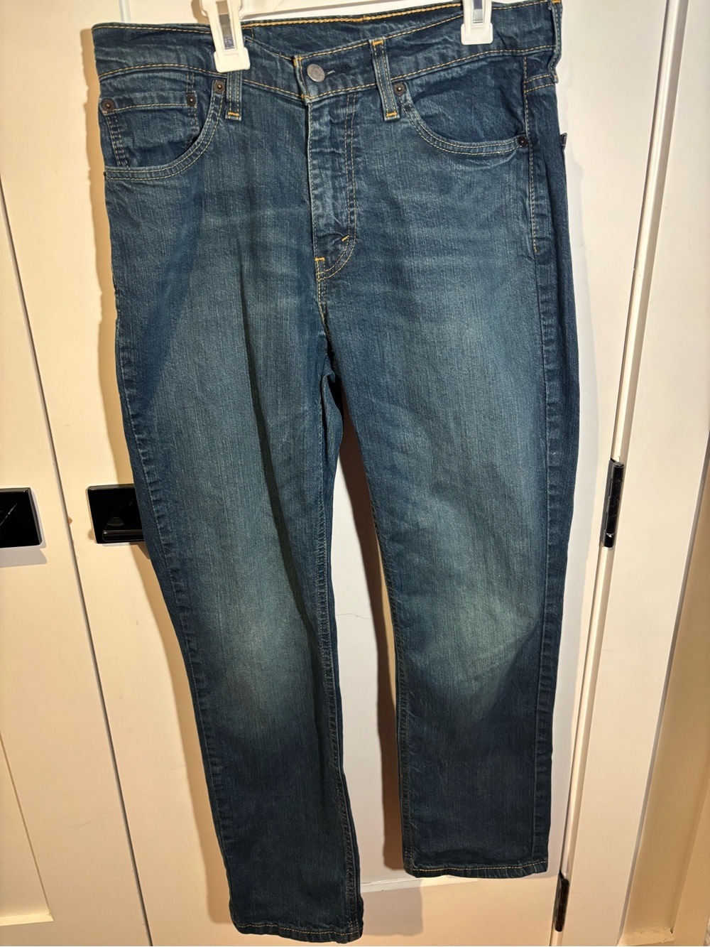 Classic Men's Blue Denim Levi Jeans 541